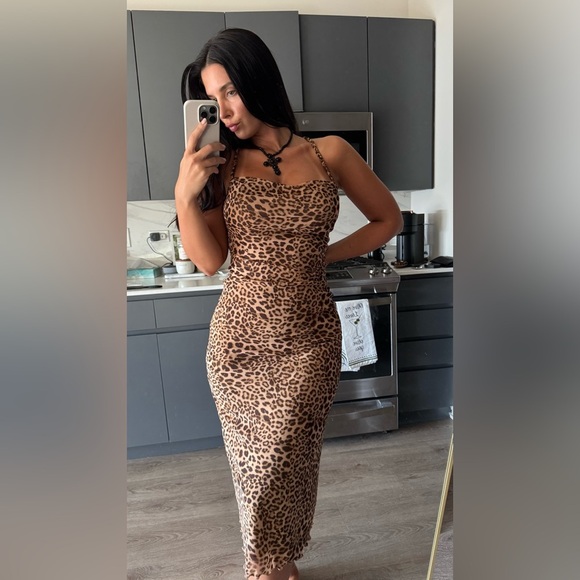 Leopard Print Midi Dress - Picture 6 of 6